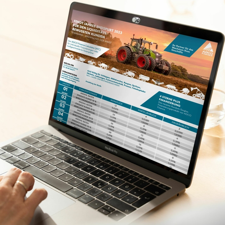 Bærbar PC hos en Fendt-forhandler med finansieringsmuligheter via AGCO Finance
