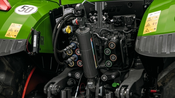 Zbliżenie ciągnika Fendt 600 Vario – układ hydrauliczny