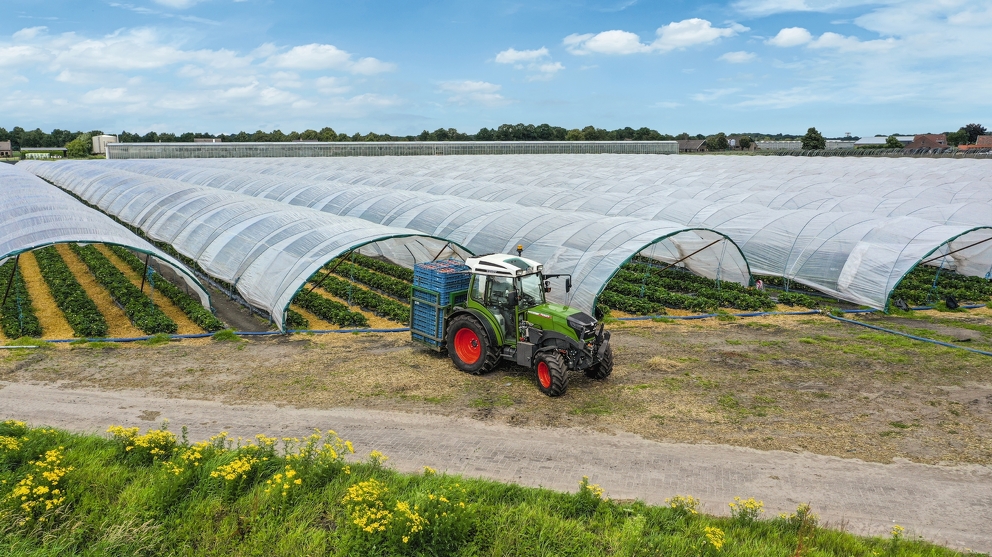 Трактор Fendt за работой Трактор Fendt за работой