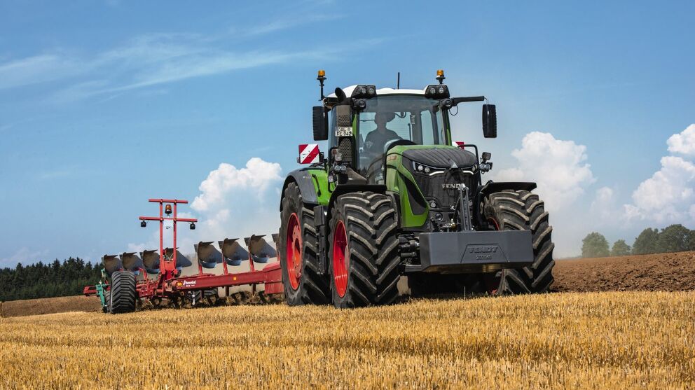 Fendt 900 Vario in use