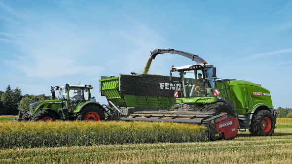 Fendt Katana with Fendt Tigo in use