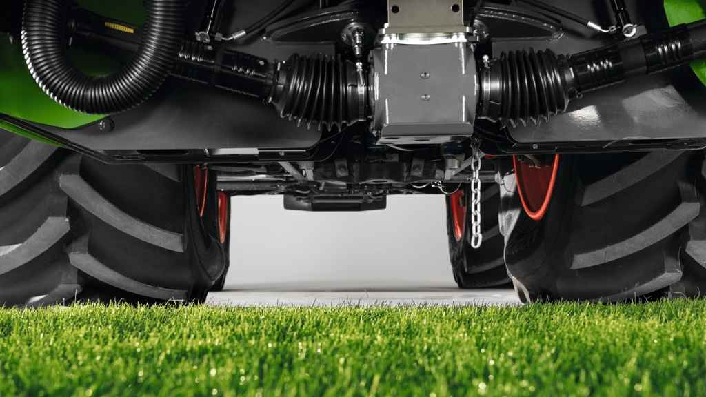 Fendt Slicer mower combination view from below