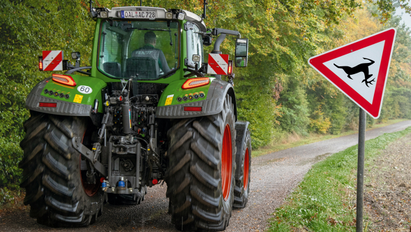 Fendt 728 Vario Gen7 driving past a deer sign