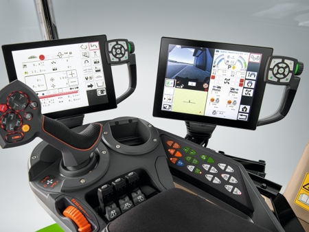 Two terminals on the armrest of the Fendt Rogator 600