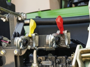 Fendt 900 Vario MT air brake