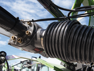 Close-up of the black drive line