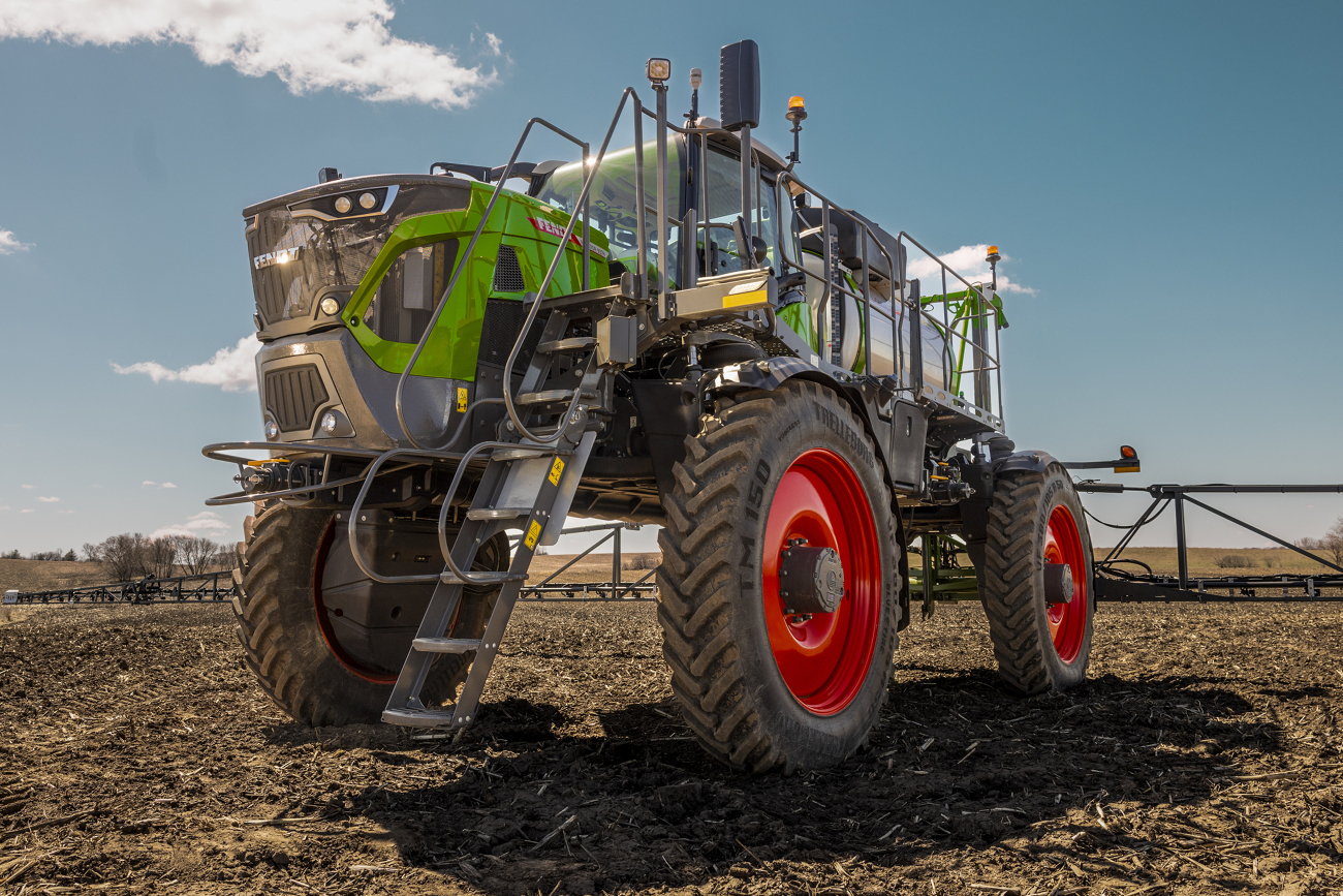 Rogator Sprayer