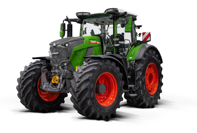 Cropped side view of the tractor Fendt 800 Vario
