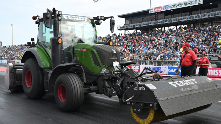 Fendt 300 Vario on the track at NHRA race