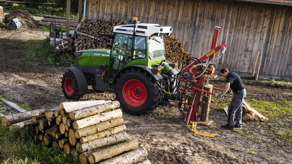 Fendt tractor at work